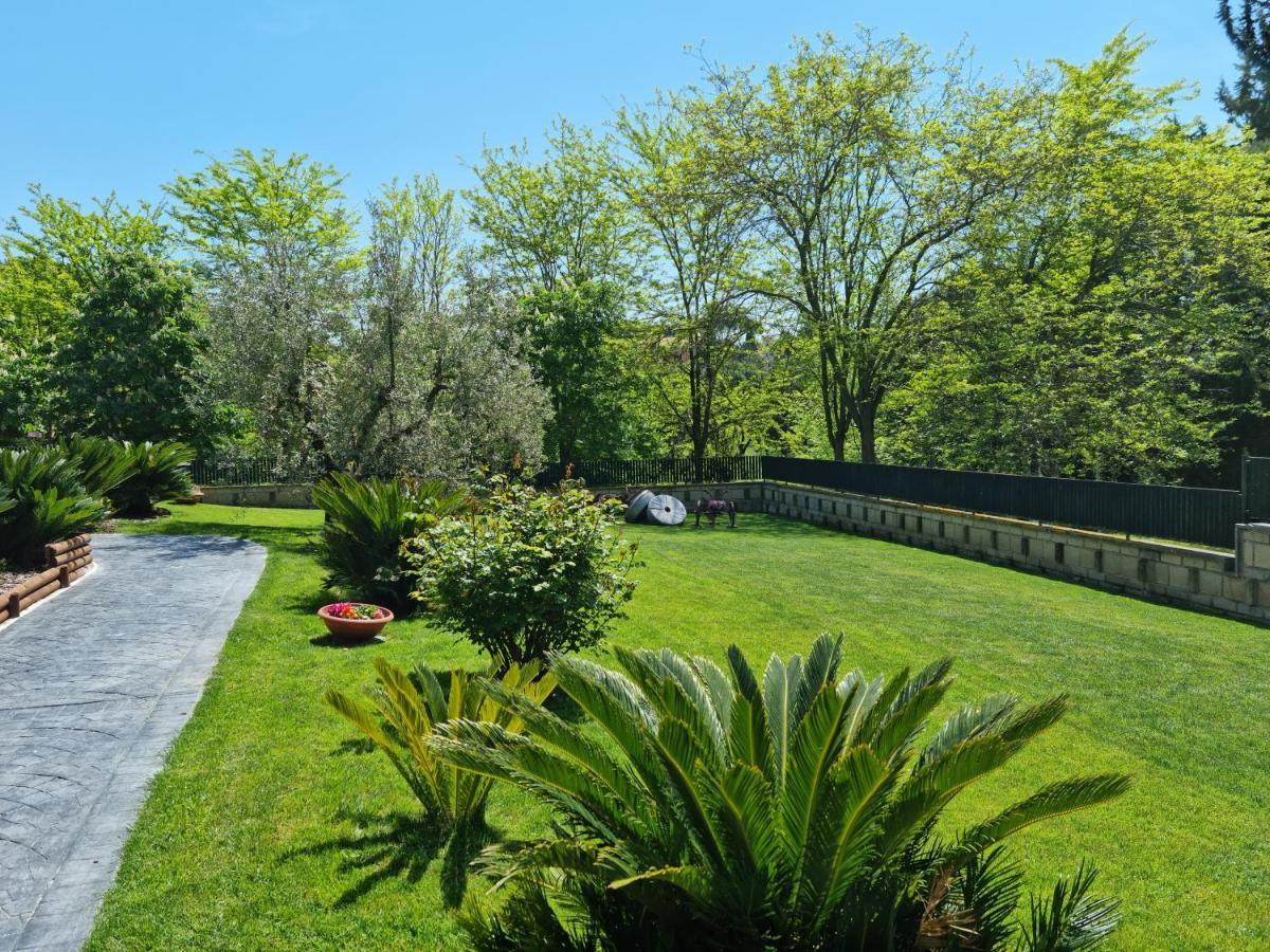 Il Casale Nel Parco Guesthouse Roma Exterior foto
