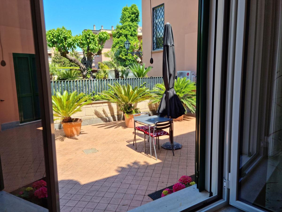 Il Casale Nel Parco Guesthouse Roma Exterior foto