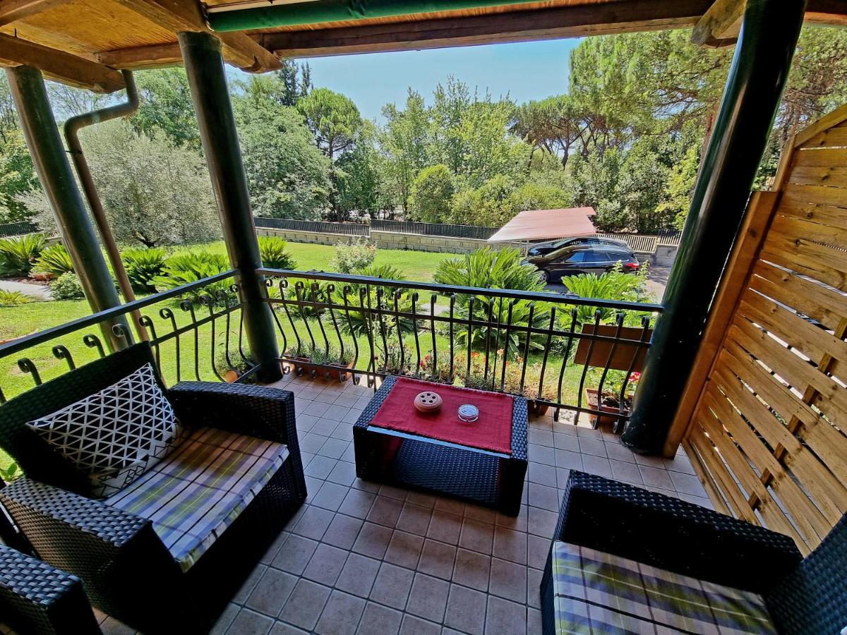 Il Casale Nel Parco Guesthouse Roma Exterior foto