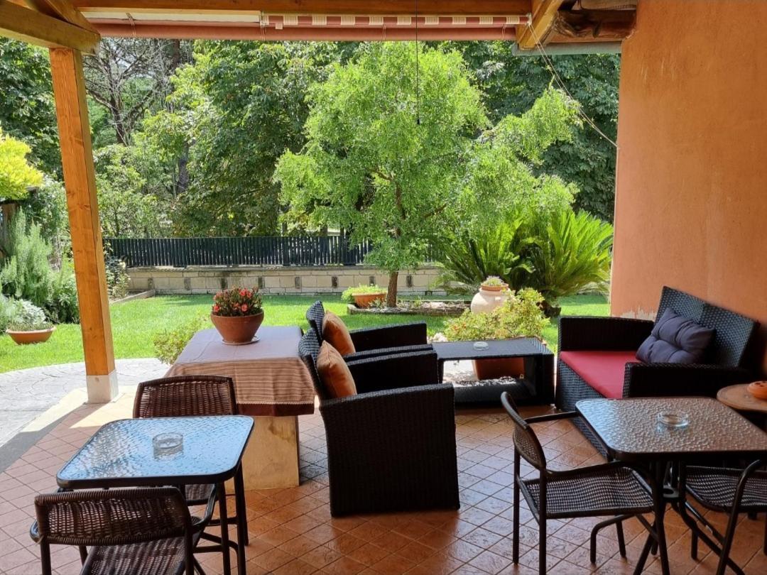 Il Casale Nel Parco Guesthouse Roma Exterior foto
